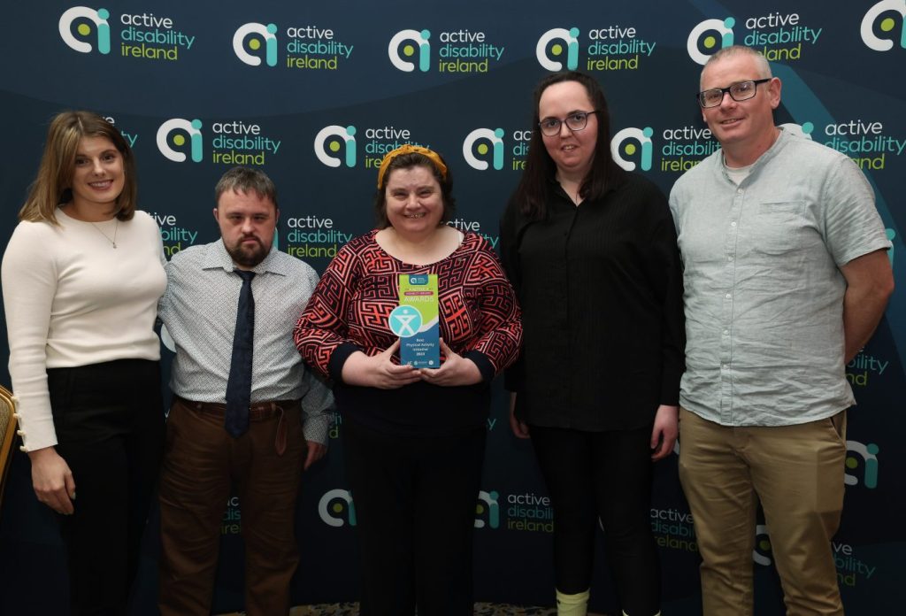 Representatives from Cumas New Ross